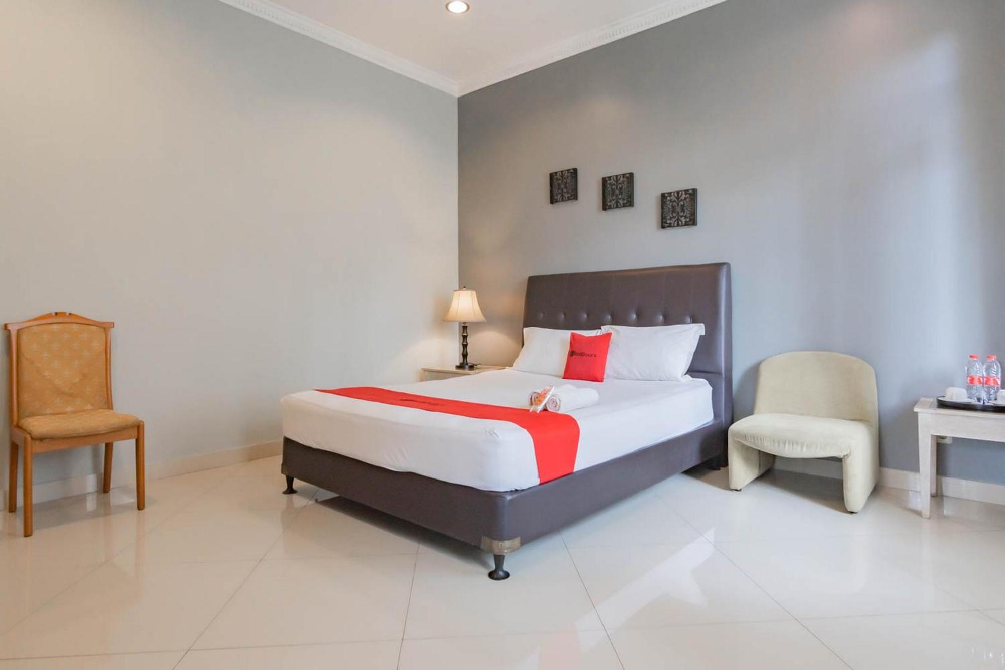 Kamar RedDoorz Double