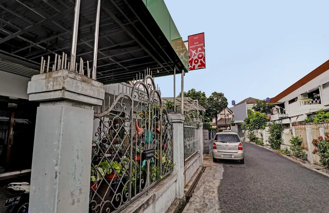 Oyo 90707 G10 Guest House-1