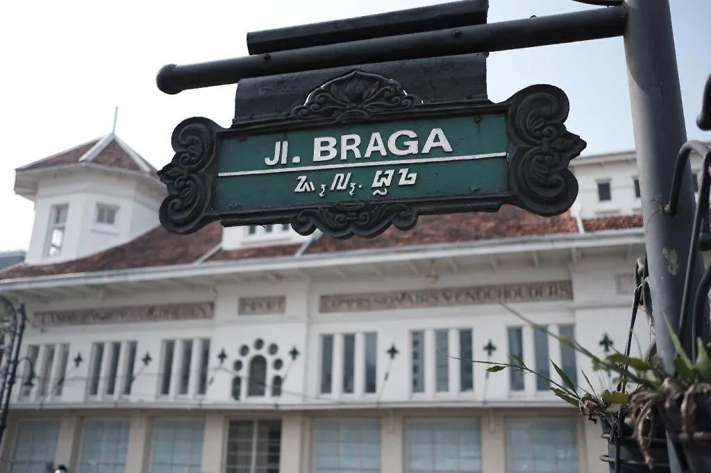 Bumi Sawunggaling Hotel-1