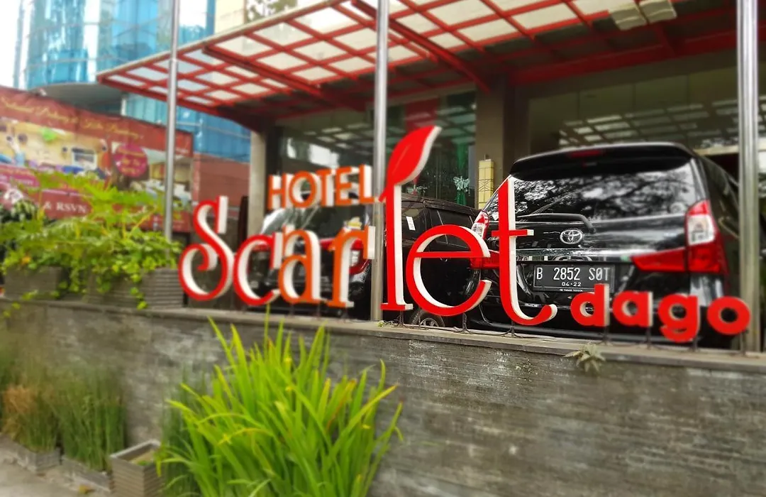 Scarlet Dago Hotel-1