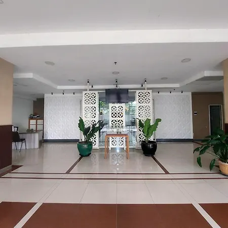 Emerald Apartel-3