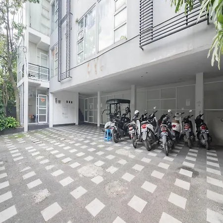 Reddoorz Near Trans Studio Mall Bongo Residence-3
