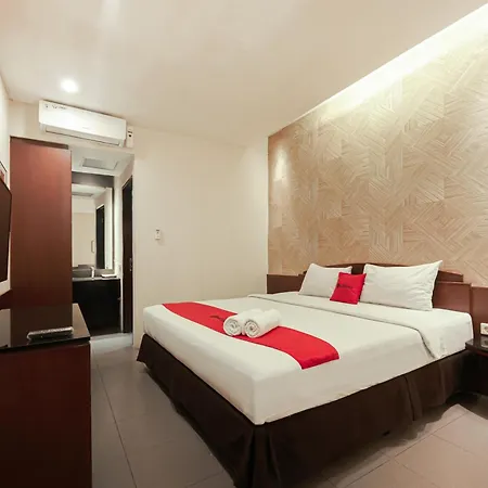 Reddoorz Plus @ Cipaganti Street 3-3