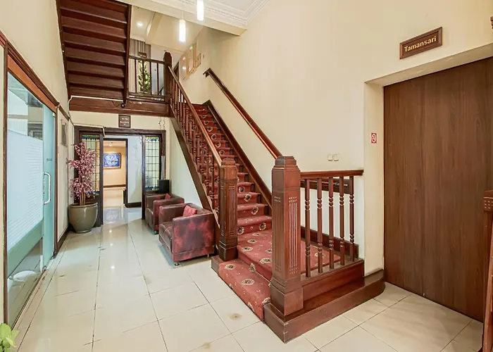 Bumi Sawunggaling Hotel