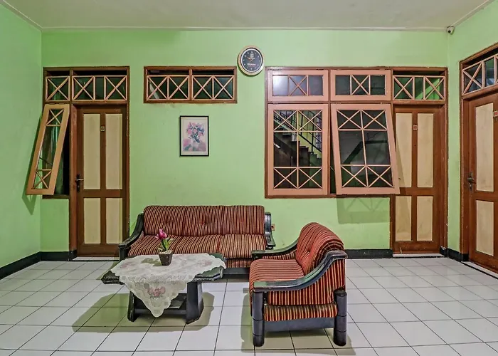 SPOT ON 90632 Hotel Pelangi Indah Paskal