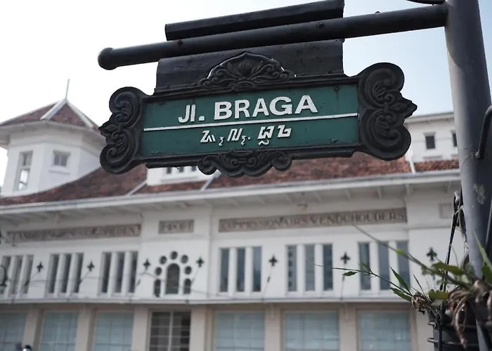 Karang Setra Hotel & Cottages
