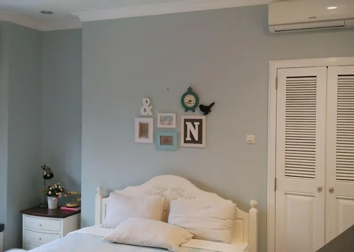 Cottonwood Bed&Breakfast House Bandung