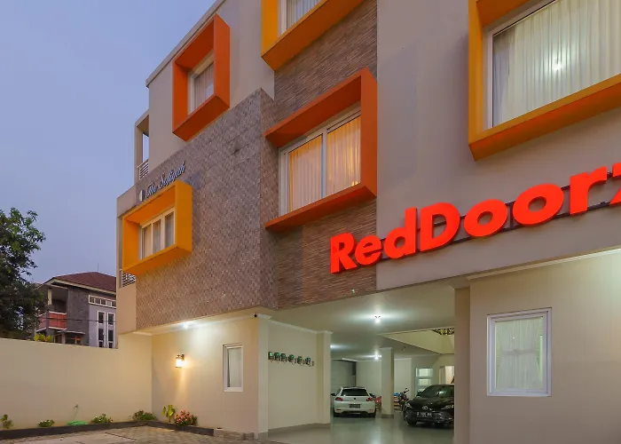 RedDoorz near Taman Makam Pahlawan Cikutra