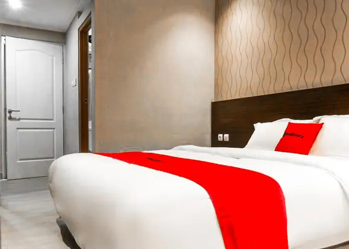 Reddoorz Plus @ Dipatiukur