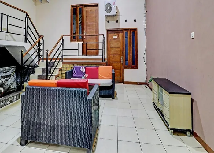 Oyo Life 92127 Skyland Pasteur