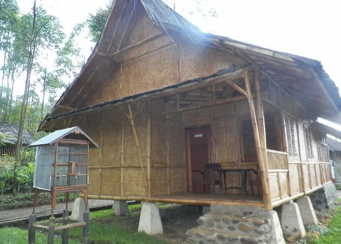 Villa Kampung Karuhun Sutan Raja