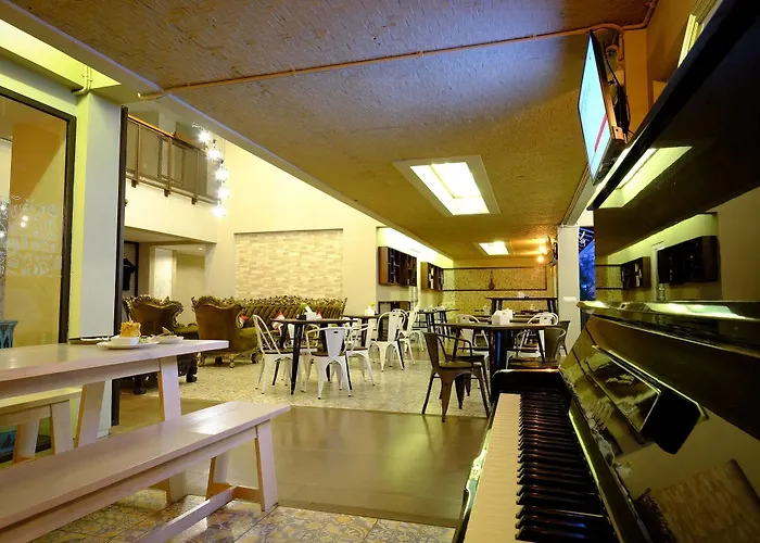 Tibera Hotel Ciumbuleuit