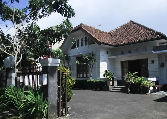Oyo 497 De Tropis Family Residence